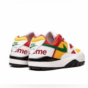 Holiday SALE 🎁⬇️ Supreme Nike cross trainer